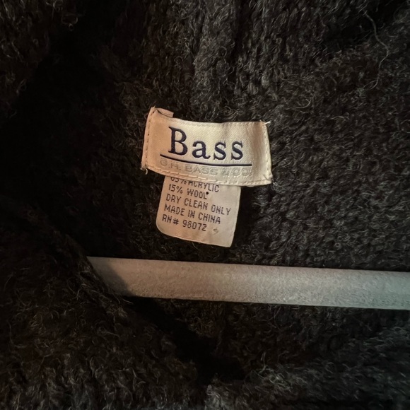 G. H. Bass & Co. vintage charcoal/black poncho/cape. - Picture 4 of 8